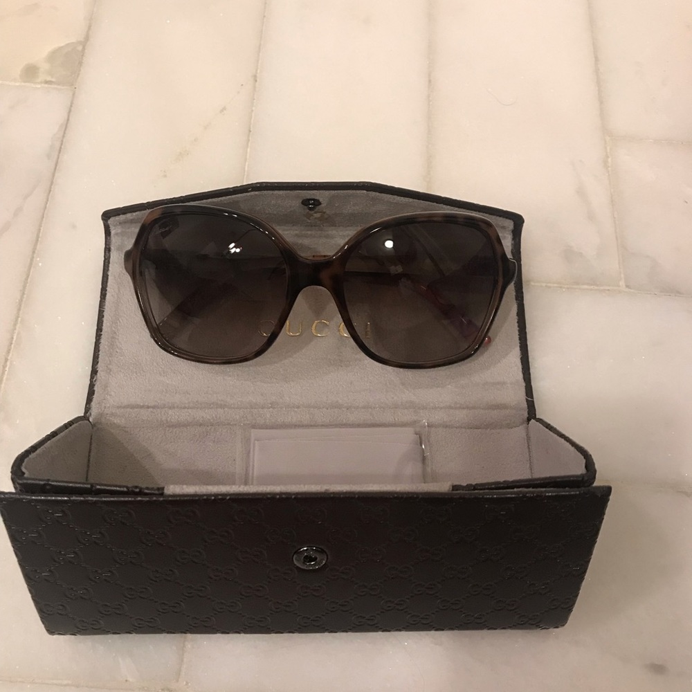 NWOT Authentic Gucci Tortoise Sunglasses